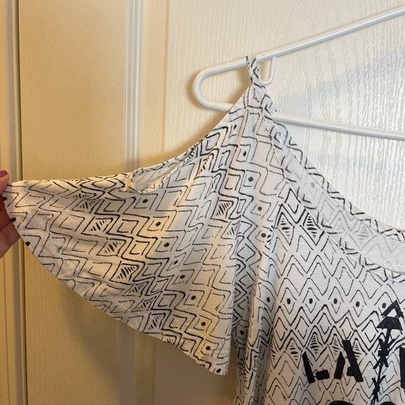 Cold Shoulder White and Black Jessica Simpson Stretch Tee With Batwing Sleeves - Picture 2 of 7